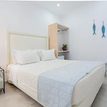 Pyrgaki 4* パロス島